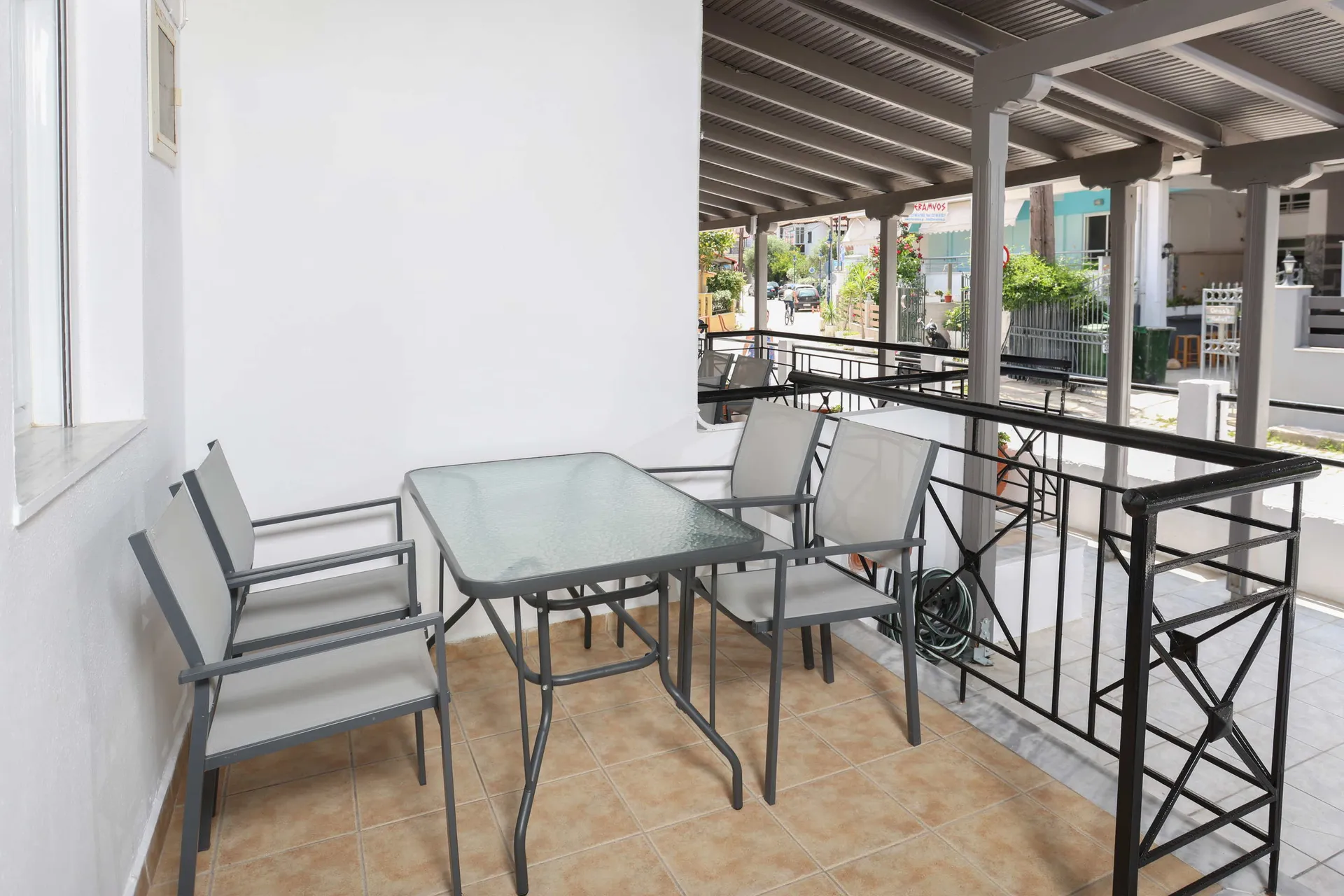 Tiara Holidays - Gregory Apartments - One Bedroom Apartment - balcony